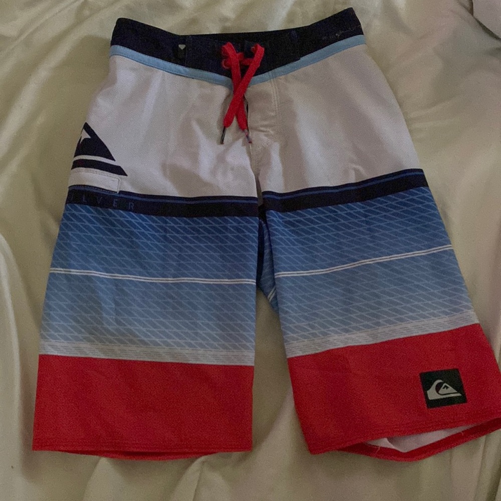Boys quicksilver Boardshorts size 22